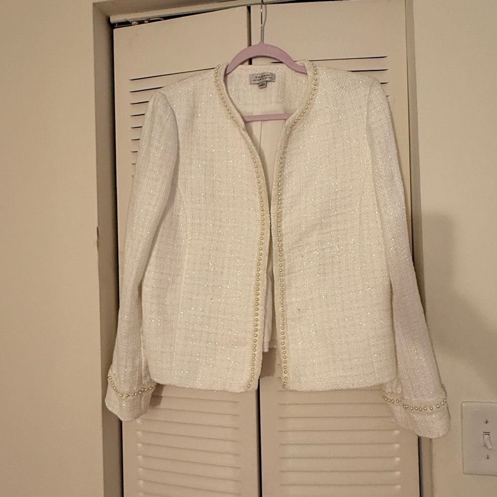 Tahari women suits